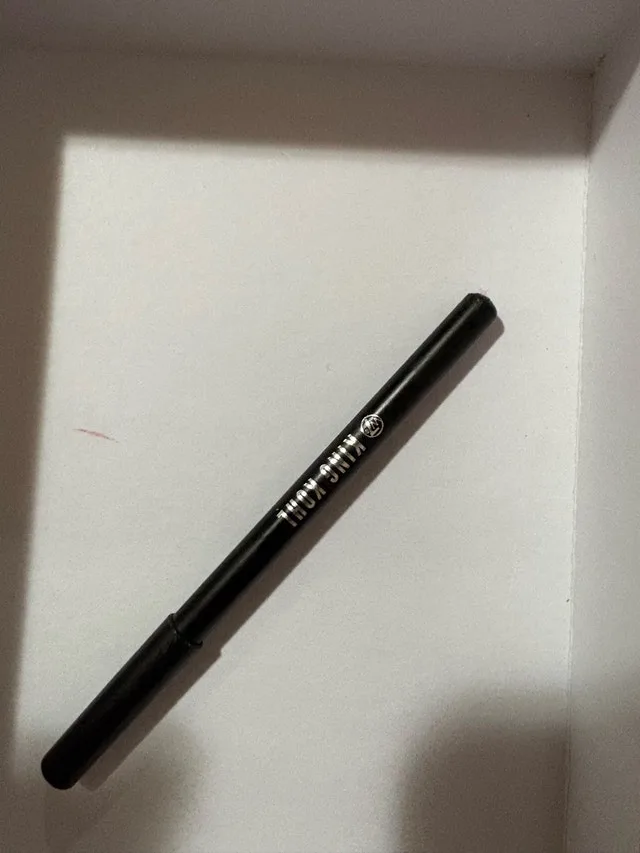 W7 King Kohl Eyeliner image indicator(3)