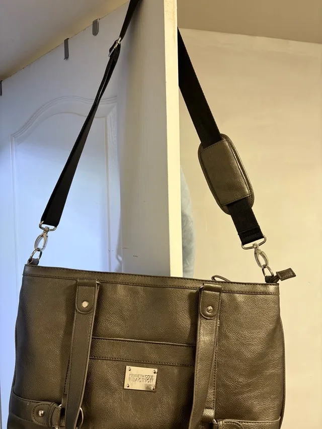 Kenneth Cole Reaction Bag image indicator(2)