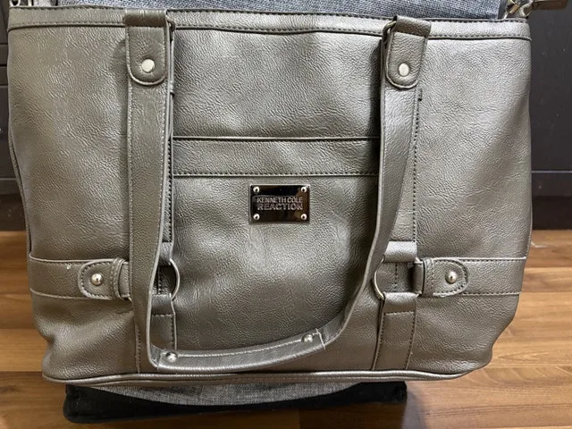 Kenneth Cole Reaction Bag image indicator(3)