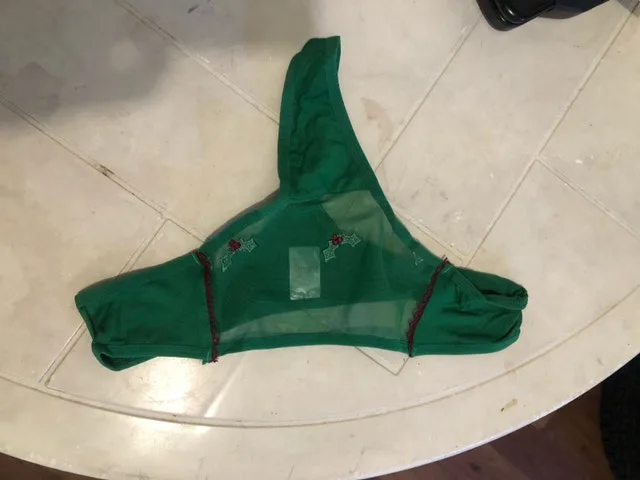 Knotty Thong - M image indicator(3)