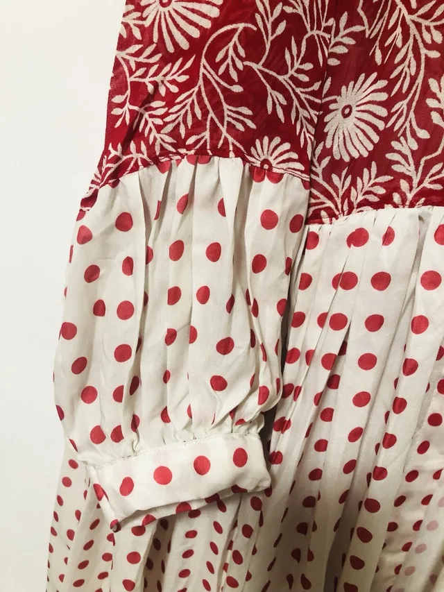 Red and White Dress image indicator(5)