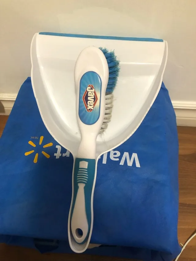 Davex Brush and Dustpan Set