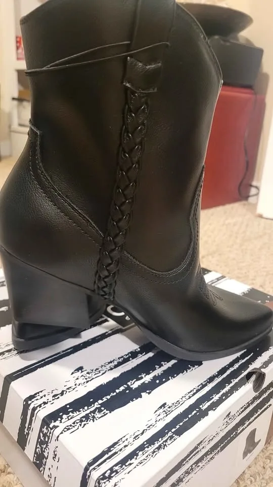 Dolce Vita image indicator(2)