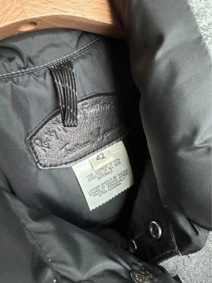 Rocky Mountain Featherbed Vest Jacket sz 42 image indicator(8)