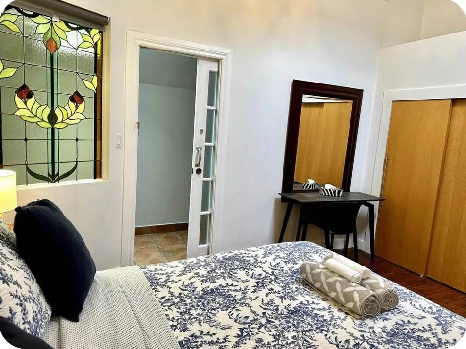 Private room w/ private washroom image indicator(2)