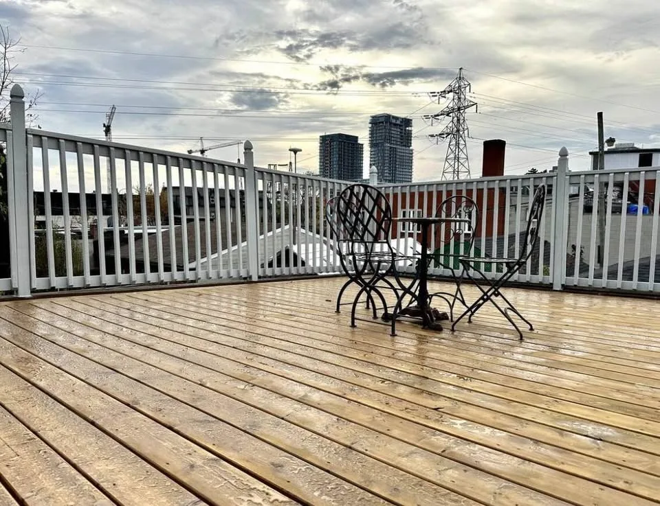 Private room w/ private washroom image indicator(7)