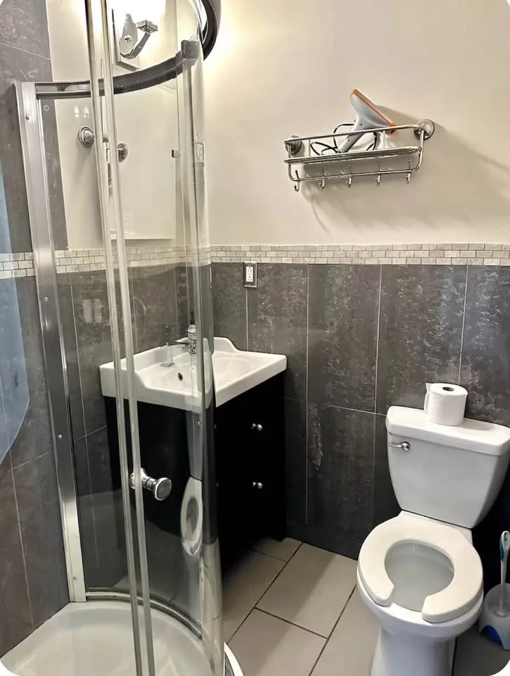 Private room for rent image indicator(4)