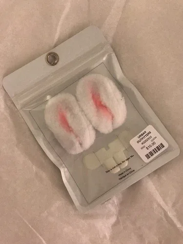 Bunny Ears & Teeth Urban Outfitters Kit image indicator(3)