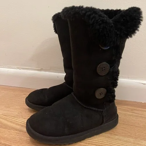 UGG Black Boots - Bailey Button Triplet - Size US 6 EU 37