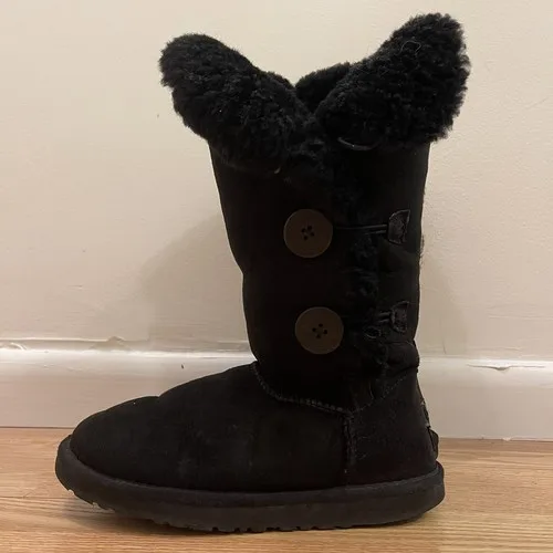 UGG Black Boots - Bailey Button Triplet - Size US 6 EU 37 image indicator(2)
