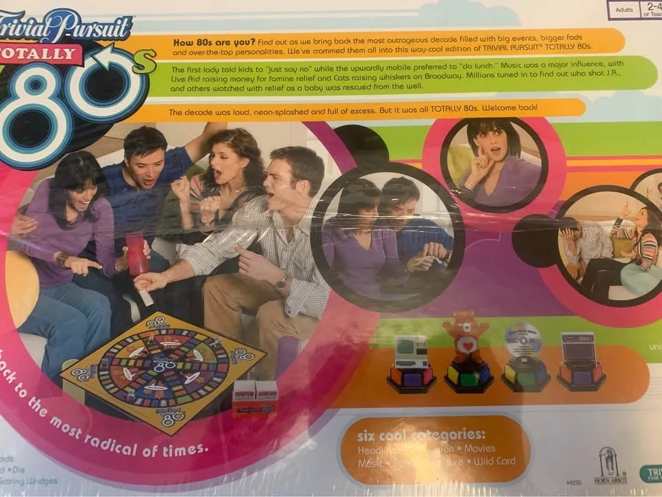 Trivial Pursuit Totally 80s board game image indicator(2)