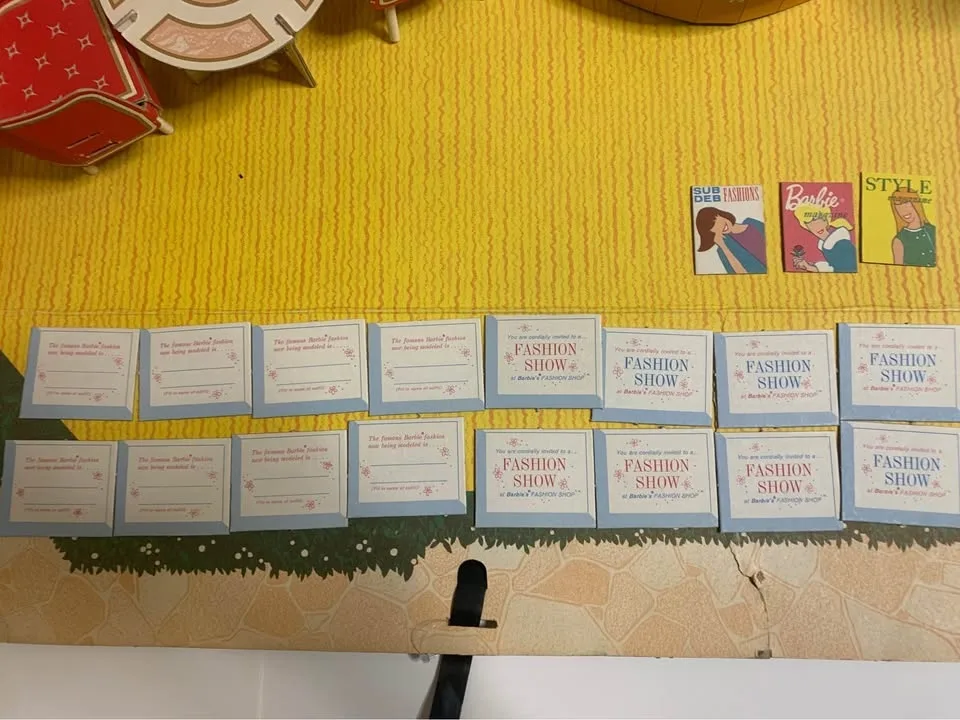 Vintage 1960s Mattel Barbie Fashion Shop Cardboard image indicator(2)