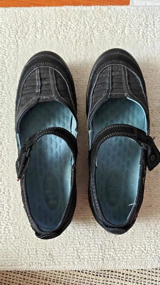 Ladies Privo Mary Jane size 6