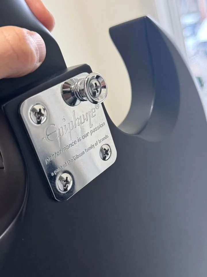 Epiphone SG Junior 2017 – Matte Black, Works Great image indicator(3)