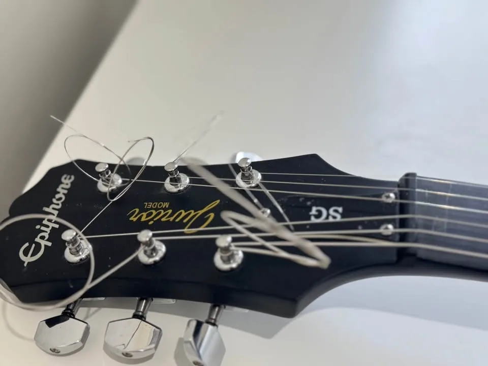 Epiphone SG Junior 2017 – Matte Black, Works Great image indicator(6)