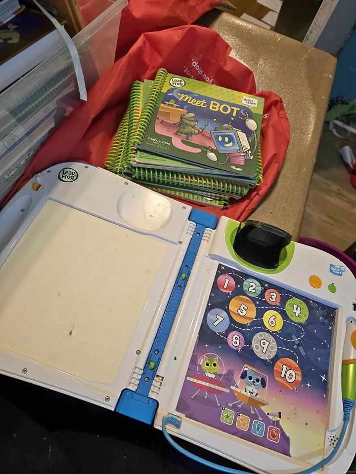 Leap pad 3d with books