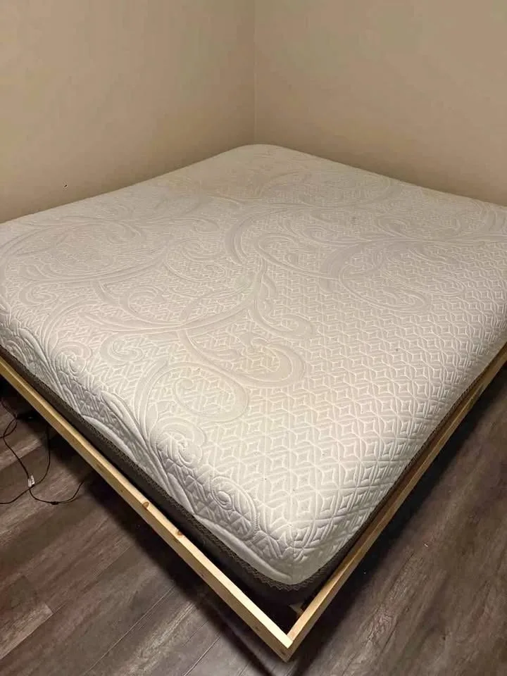 Low Profile Bed frame with memory foam mattress