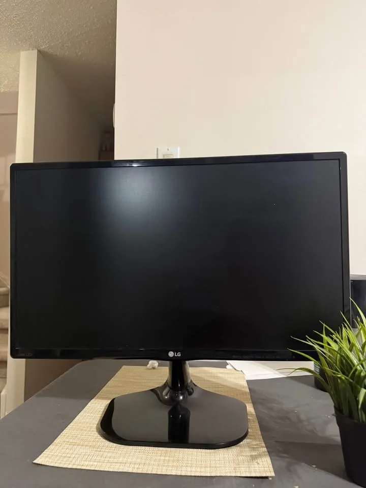 Lg Monitor 24" image indicator(2)