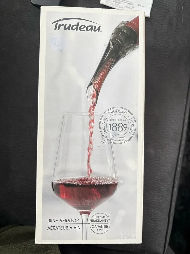 Aroma Trudeau Wine Aerator with base image indicator(3)