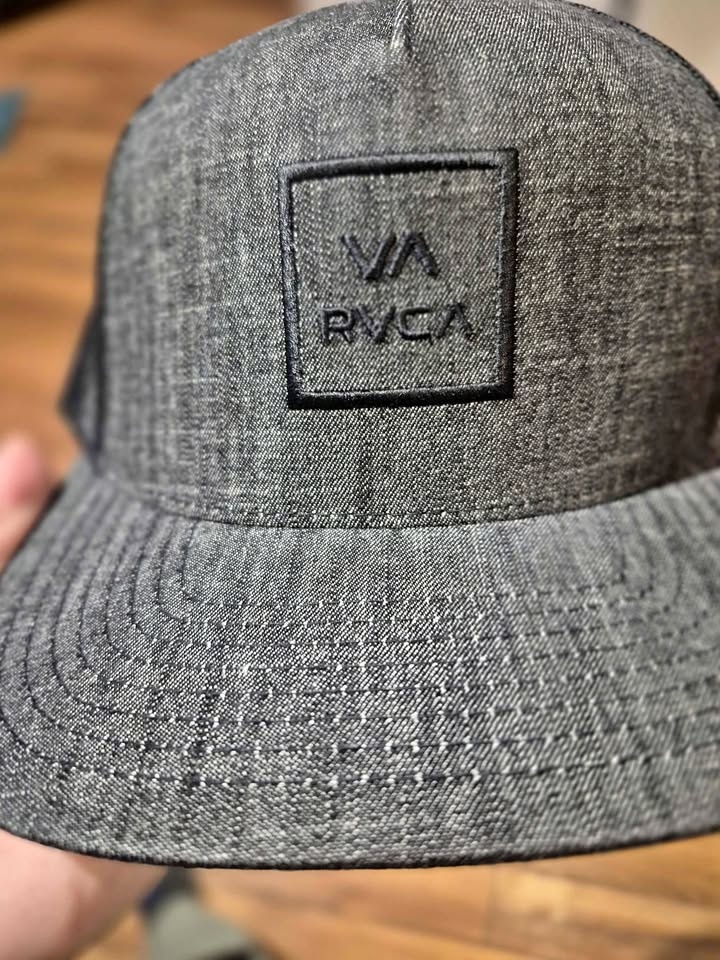 RVCA Trucker hat new