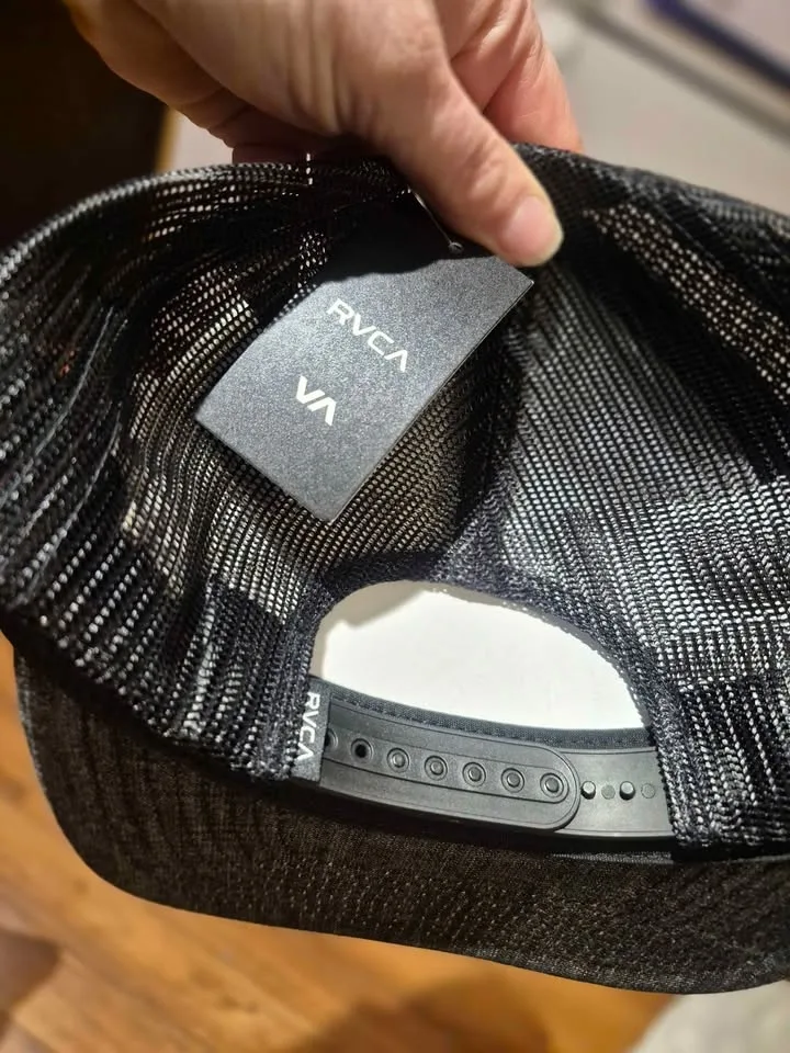 RVCA Trucker hat image indicator(3)
