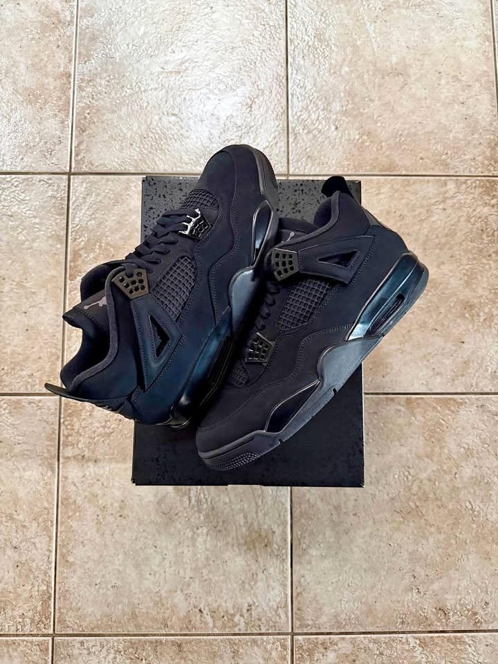 Jordan Retro 4 Black Cats 2025