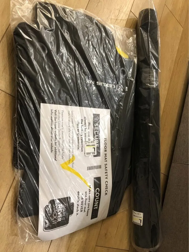 Brand new Lexus RX car mats 4 pcs image indicator(3)