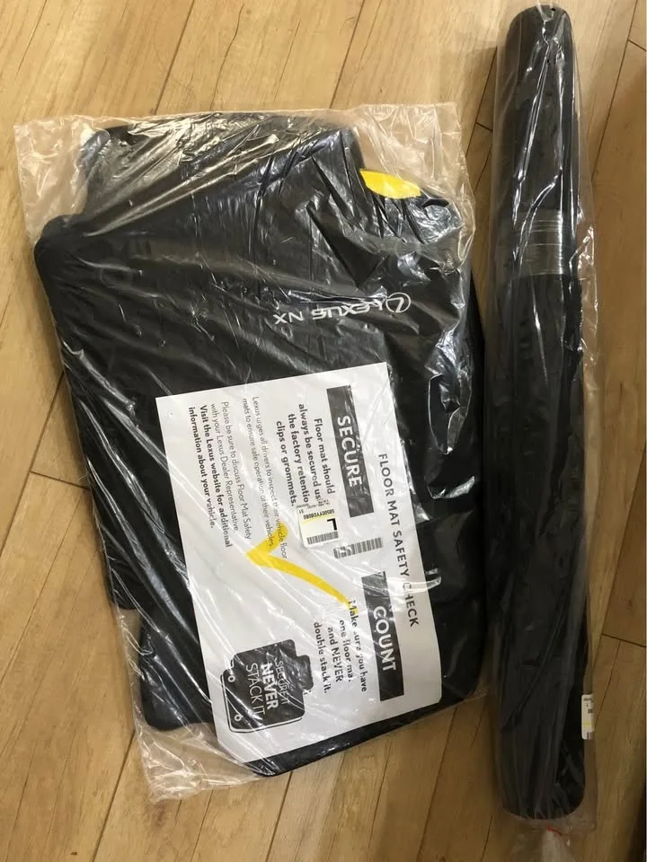Brand new Lexus RX car mats 4 pcs image indicator(5)