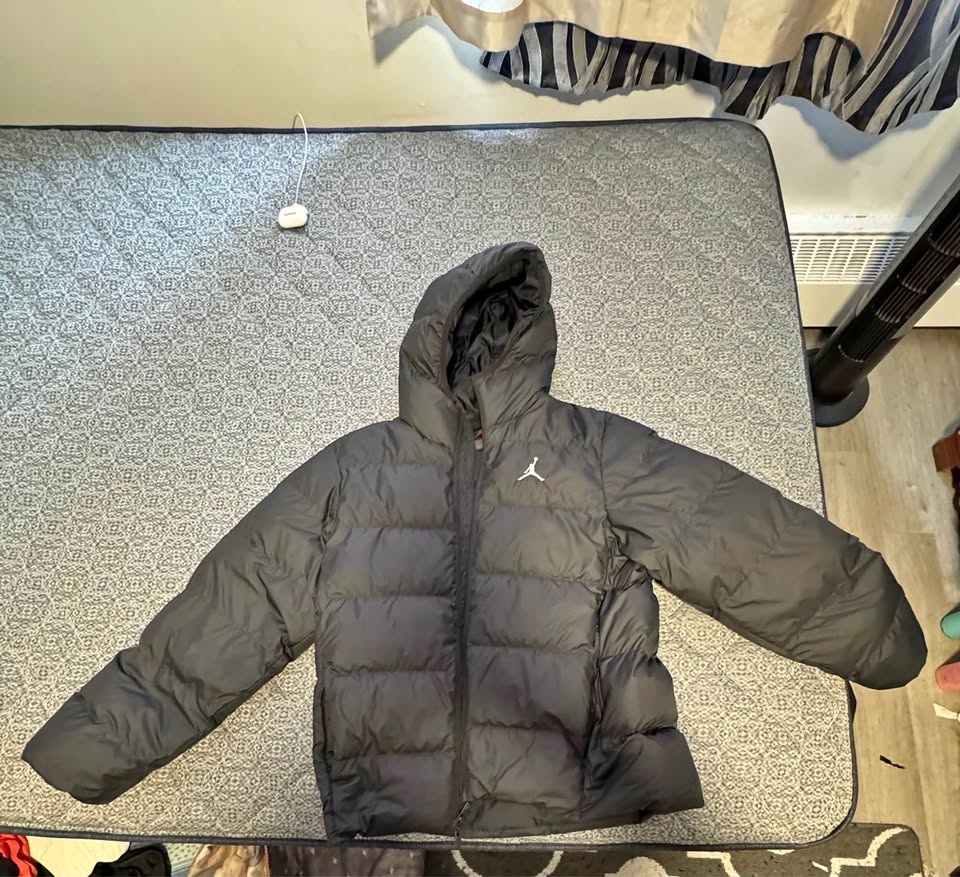 Jordan Brooklyn Puffer Jacket size L
