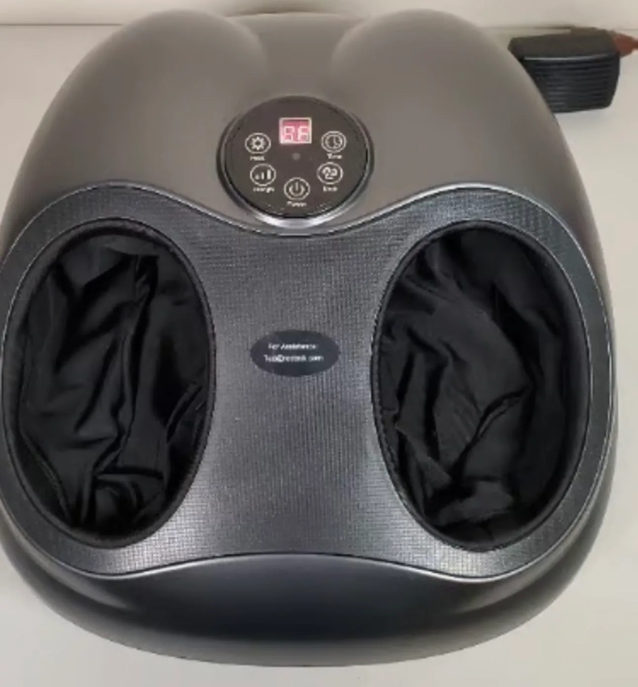 Resteck Foot Massager with Heat - Excellent Cond. image indicator(3)