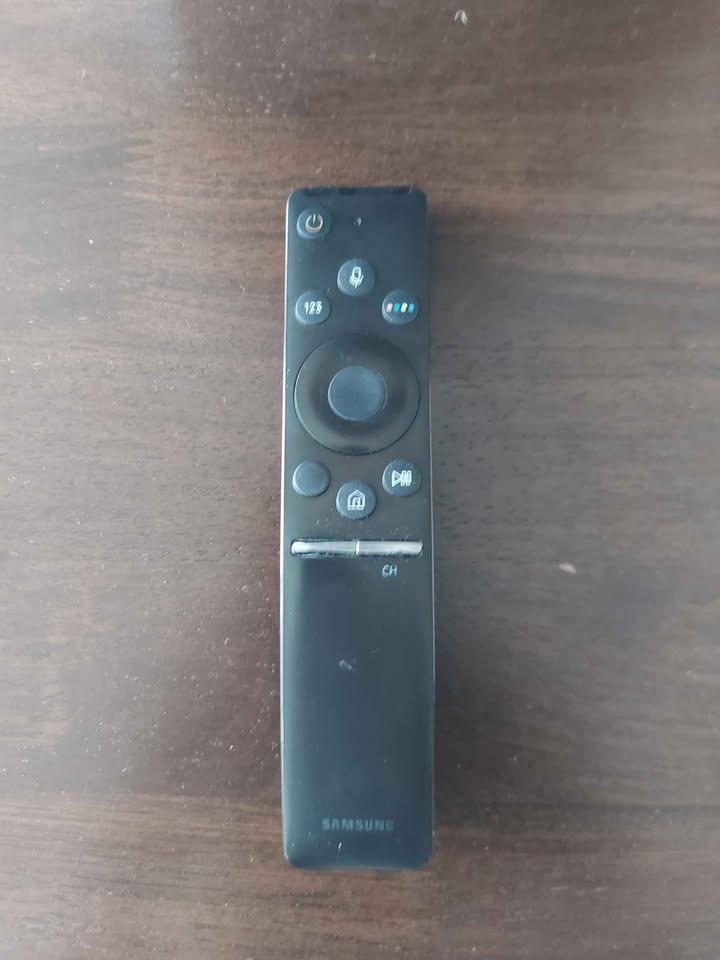 55" Samsung 4K UHD Smart TV with Remote - photo 3