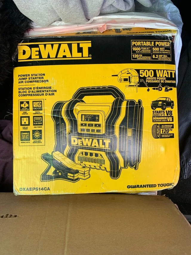 DEWALT 2000 Peak Amp Automotive Battery Charger