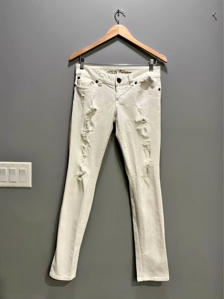 GUESS Premium Distressed White Skinny Jeans Y2K