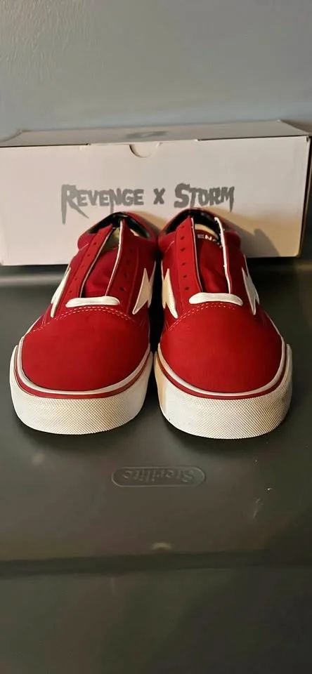 🔥 Brand New Revenge Storms – Size 7🔥