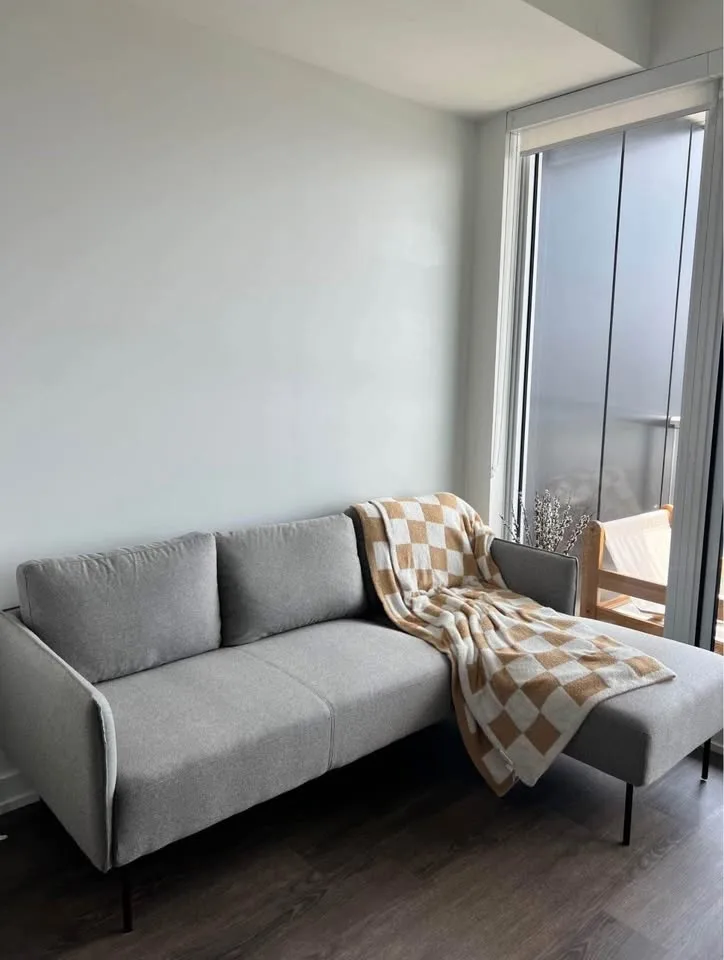 Structube dark grey sectional (DELIVERY AVAILABLE) image indicator(4)