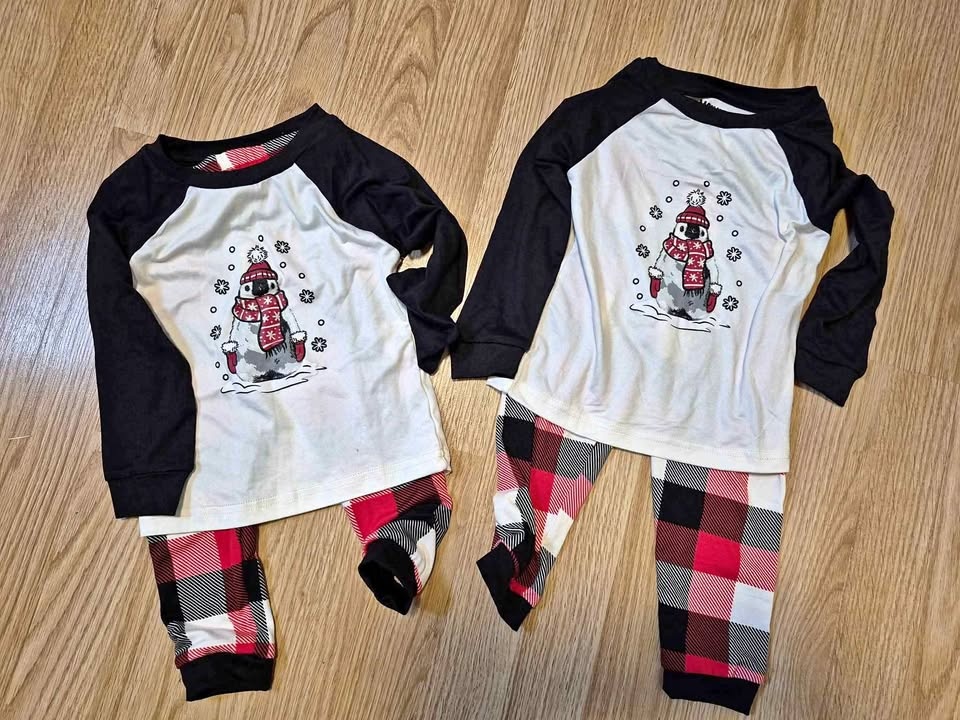 #cleanout NWOT TODDLERS MONKEY BARS CHRISTMAS PJS