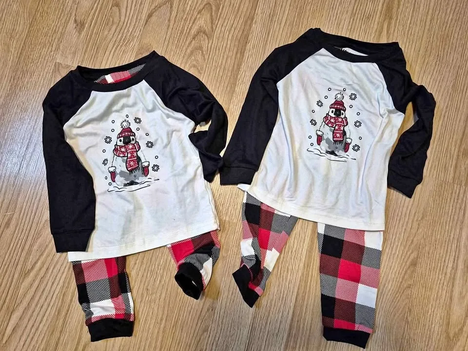 ****PRICE FOR 1 SET NWOT TODDLERS MONKEY BARS CHRISTMAS PJS