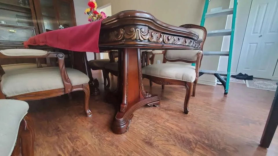 Antique Dining Table Set – 6 Chairs, 2 Leaves, Ornate Carved Woo image indicator(3)