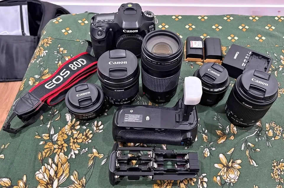 Canon 80d, multiple lenses and accessories