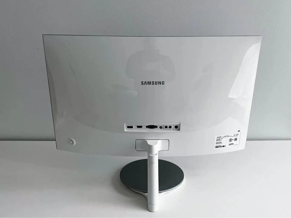 27” Curved Monitor - Samsung - LC27F591FDN image indicator(3)