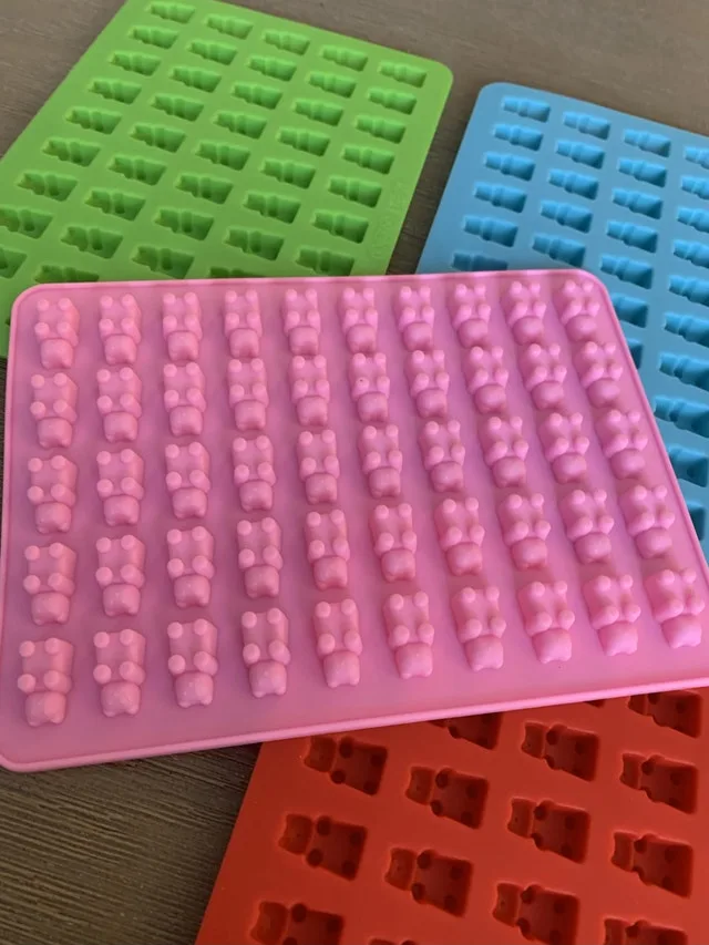 DIY Gummy Bear Mold Kit with Eye Droppers image indicator(2)