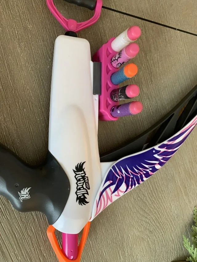 Nerf Rebelle Toy Arrow/Crossbow with 5 soft darts image indicator(4)