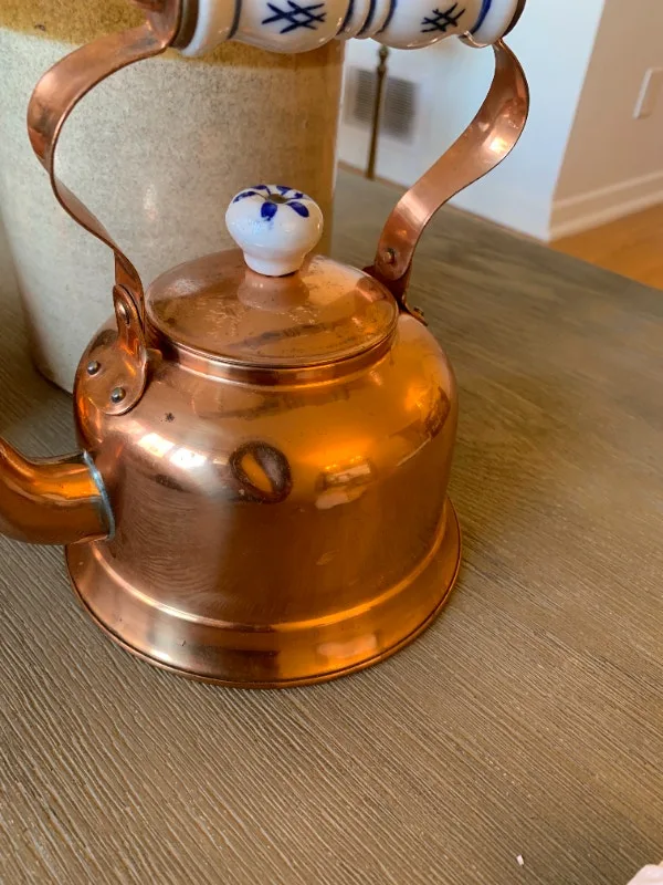 Vintage Copper Kettles image indicator(2)