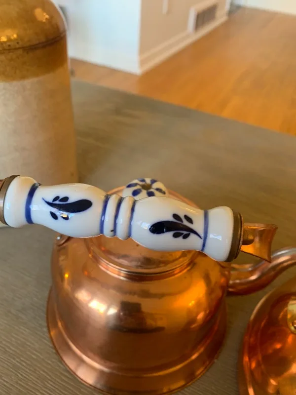 Vintage Copper Kettles image indicator(7)