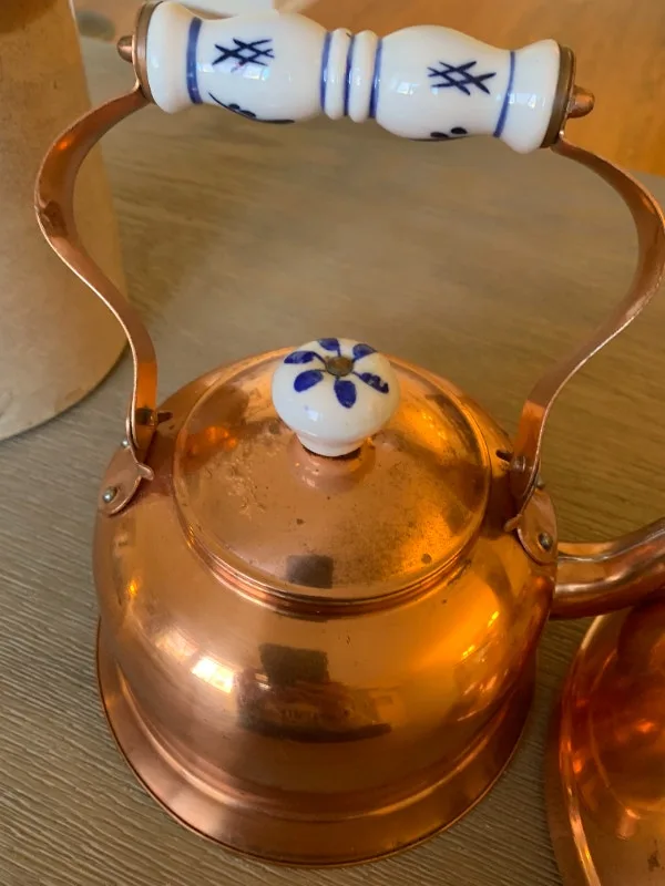 Vintage Copper Kettles image indicator(9)