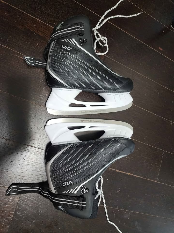 VIC Soft Ice Skates (Size US 6) - photo 2