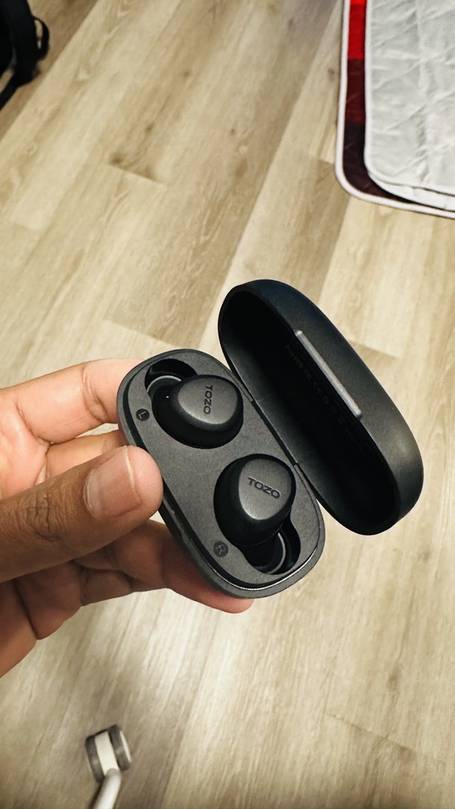 TOZO A1 Wireless Earbuds - photo 3