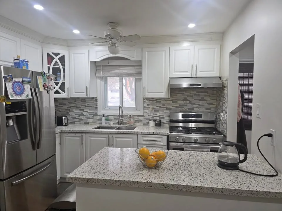 3 Beds 1 Bath - House