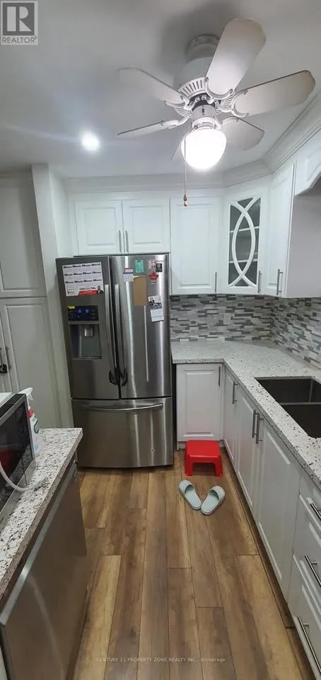 3 Beds 1 Bath - House image indicator(4)