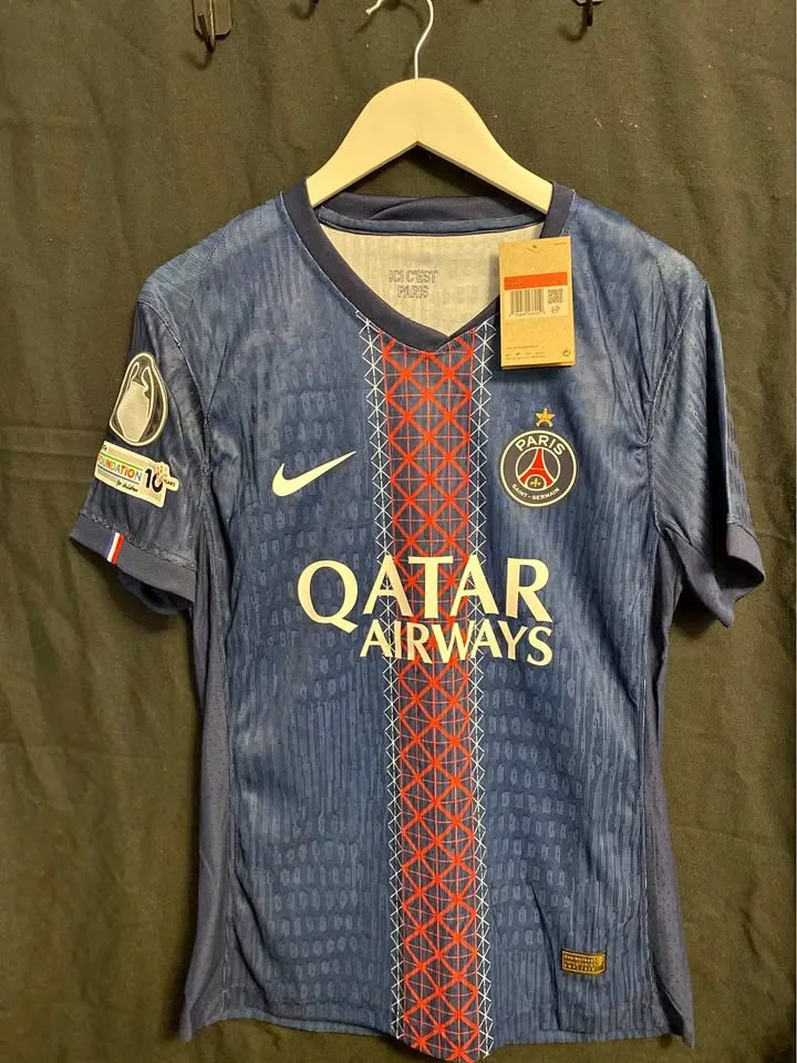 Paris Saint-Germain 2025/26 Match Home Size L (Player Version) thumbnail